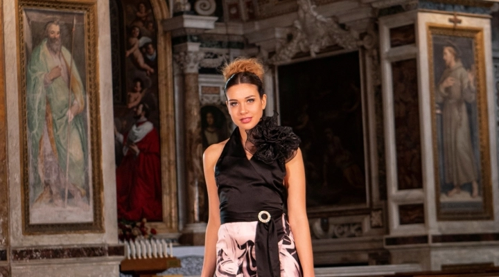 “Anna Collection 2024/25” – La nuova collezione della Stilista PATRIZIA FIANDRINI  tra le mura di una storica Chiesa in Roma risalente al IX Secolo.