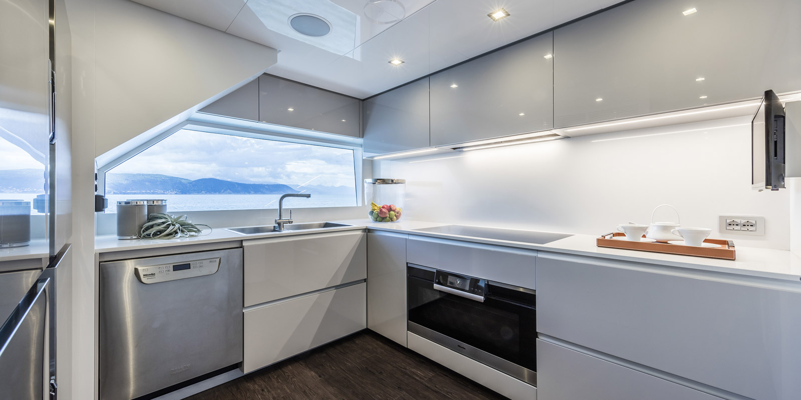 Ernestomeda insignita del premio “Best Mega Yacht Kitchen Design Specialists – Europe” agli International Trade&Export Awards 2017