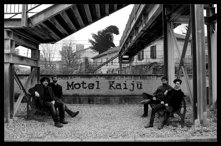   MOTEL KAIJŪ  - “FAMILY COMPUTER”