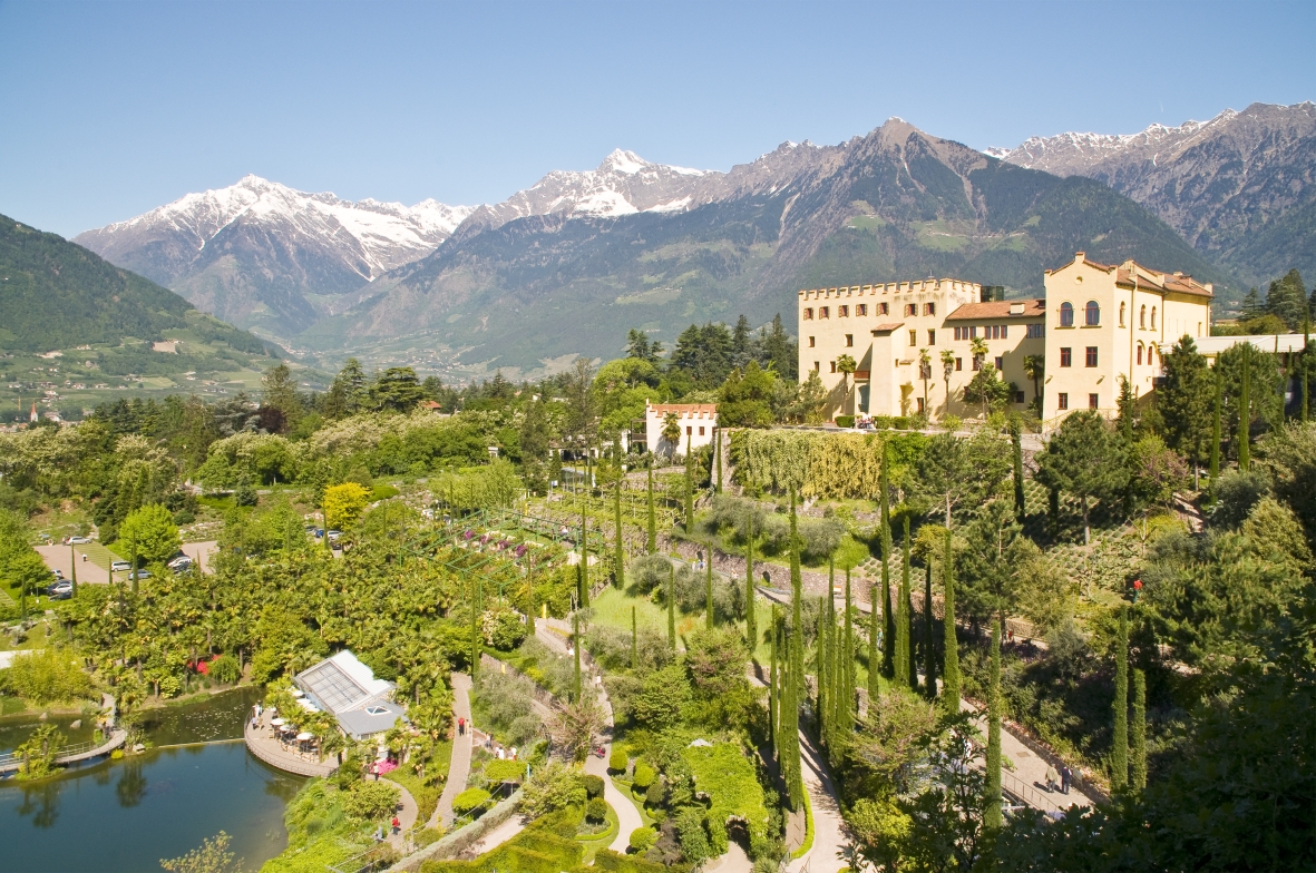 Sbocciano le fioriture ai Giardini di Sissi una primavera ricca di appuntamenti per tutta la famiglia