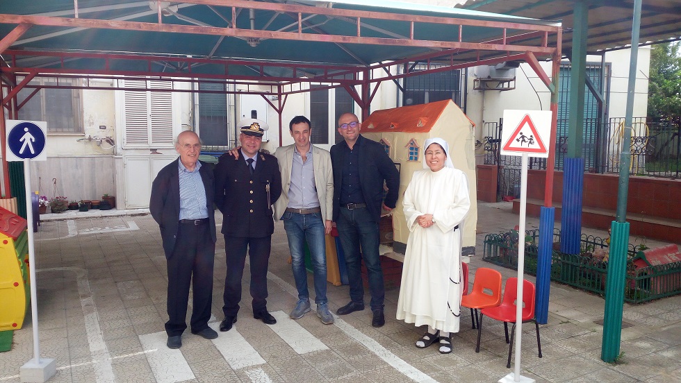 Mariglianella: Educazione Stradale con la Polizia Municipale presso la Scuola dell’Infanzia Maria SS. della Sanità.