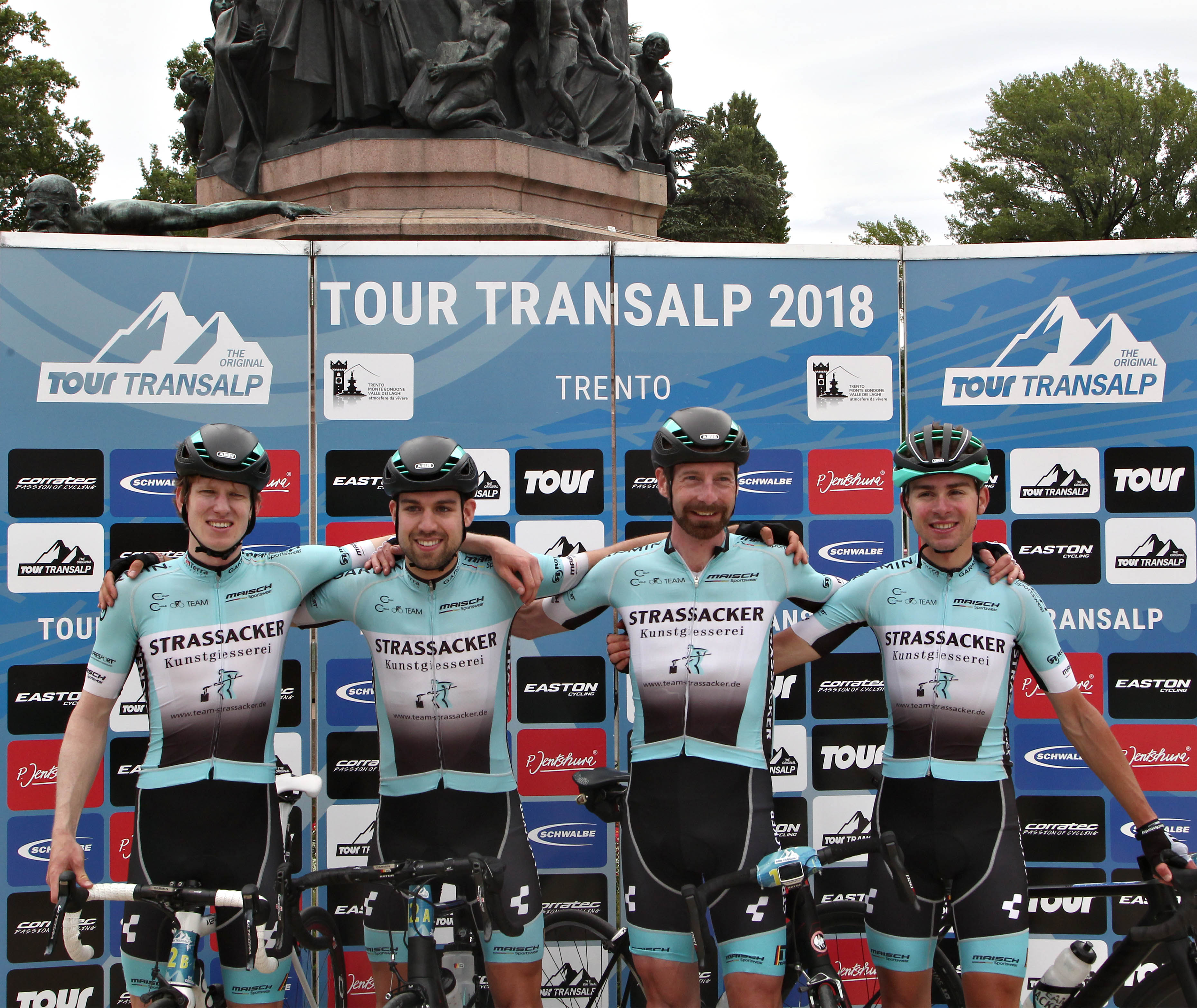 TRENTO INCORONA VRECKO E KESSLER AL TOUR LA TRANSALP FA TAPPA IN PIAZZA DANTE