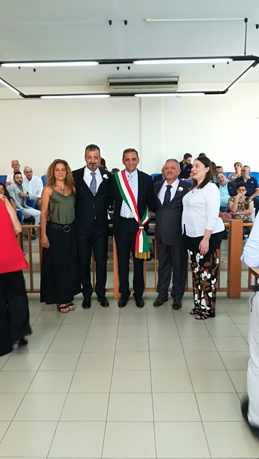 Brusciano: Il 29 Giugno 2018 il Sindaco Avv. Giuseppe Montanile ha celebrato la prima Unione Civile nella storia del Comune di Brusciano.(Scritto da Antonio Castaldo)