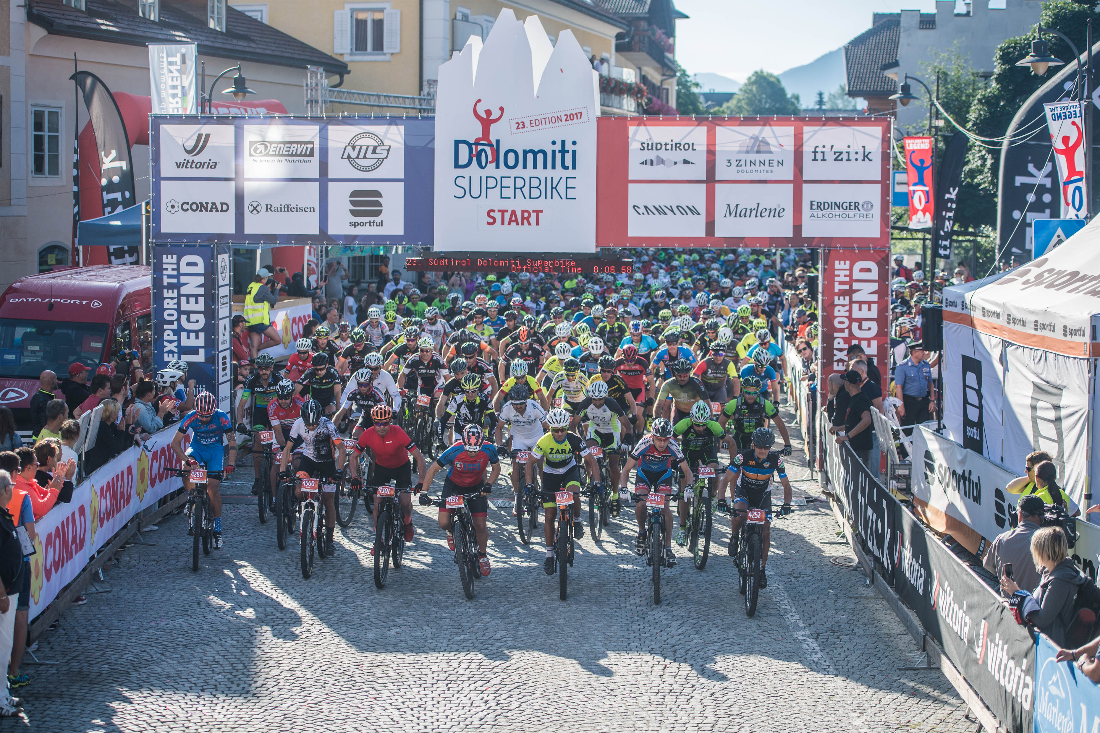 CADEL EVANS ALLA SÜDTIROL DOLOMITI SUPERBIKE. I CAMPIONI DEL MONDO PRESENTI NON SI CONTANO