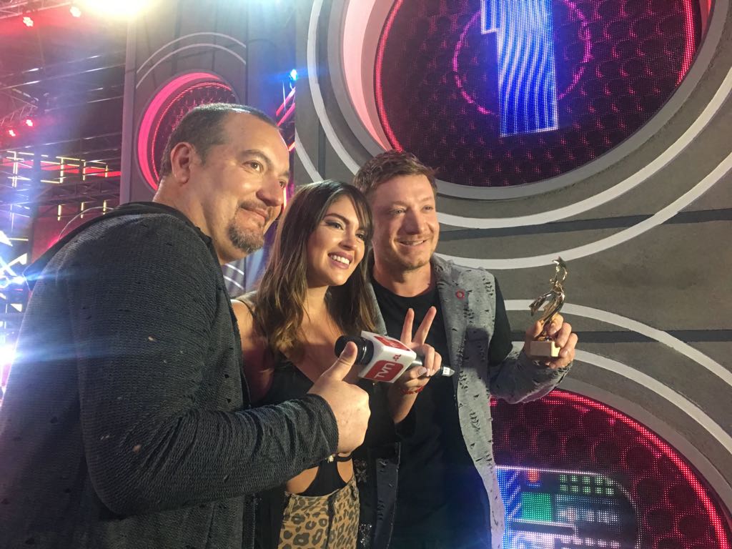 NATALINO AGLI “EUROPEAN LATIN AWARDS” RITIRA L’AWARDS COME “MIGLIOR BAND ROMANTICA DELL’AMERICA LATINA”