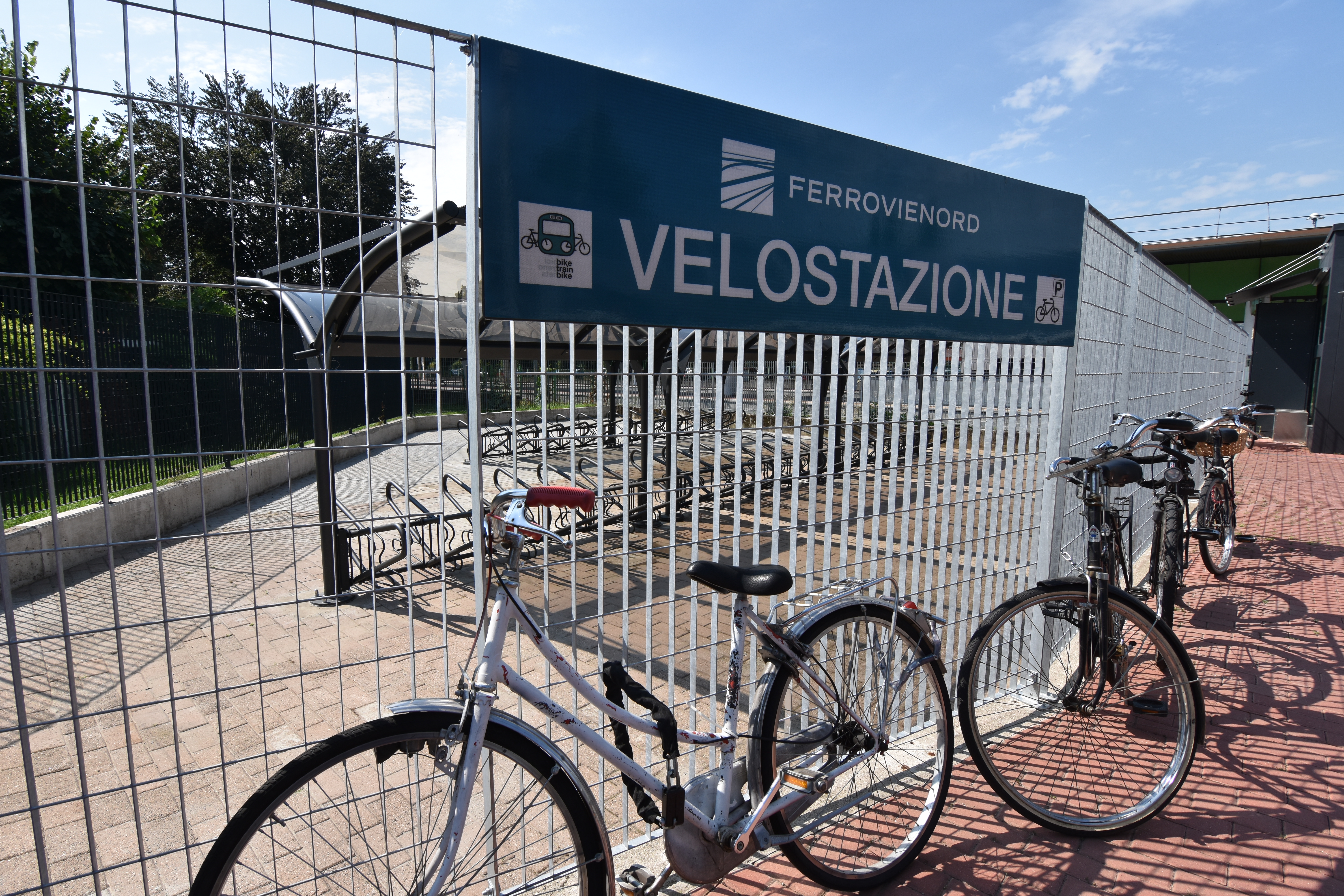 Velostazione da 60 posti nella stazione di Cesate