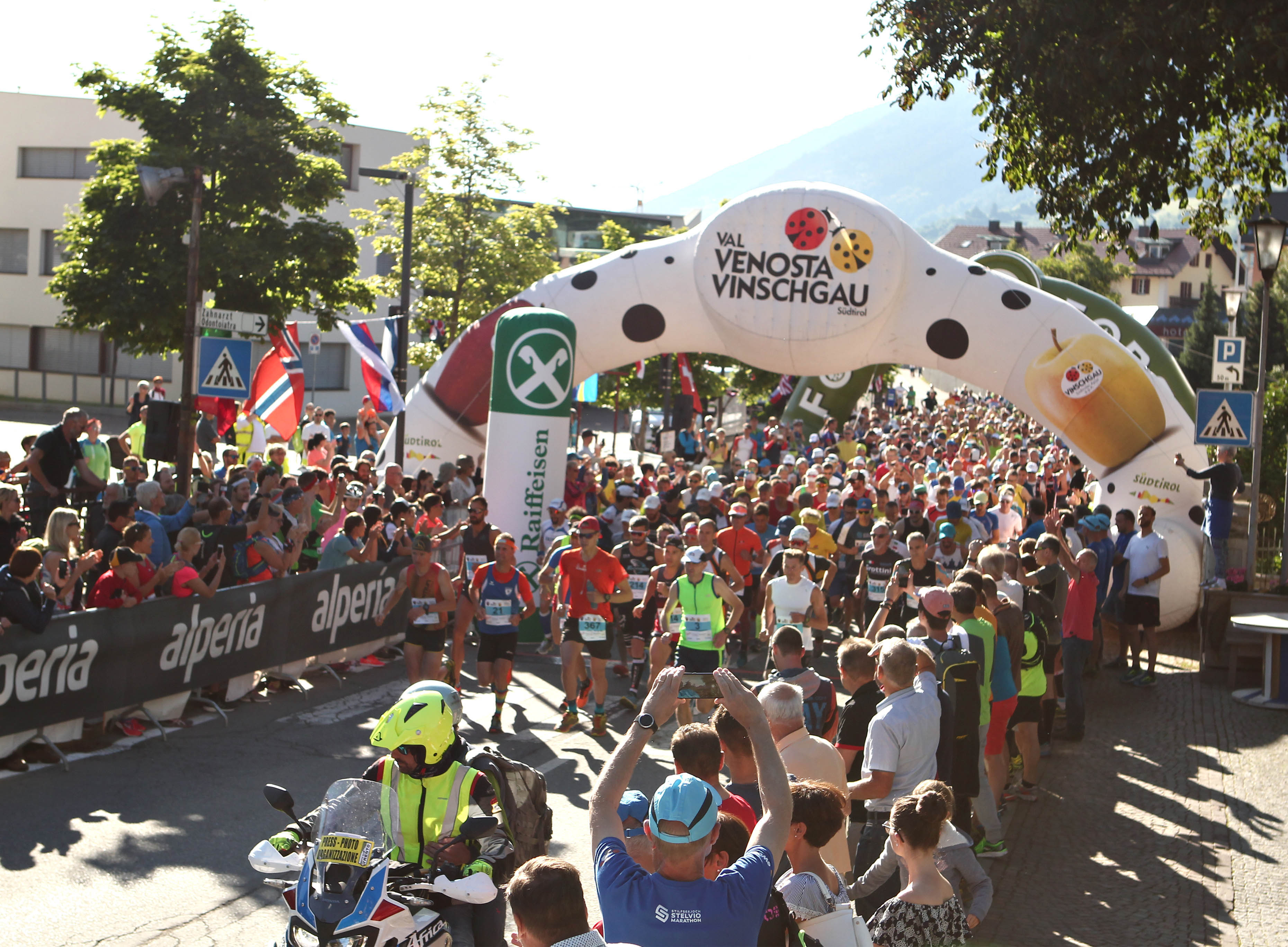 STELVIO MARATHON IL 15 OTTOBRE APRE LE ISCRIZIONI. CORSE MAGICHE SUL PASSO IL 15 GIUGNO