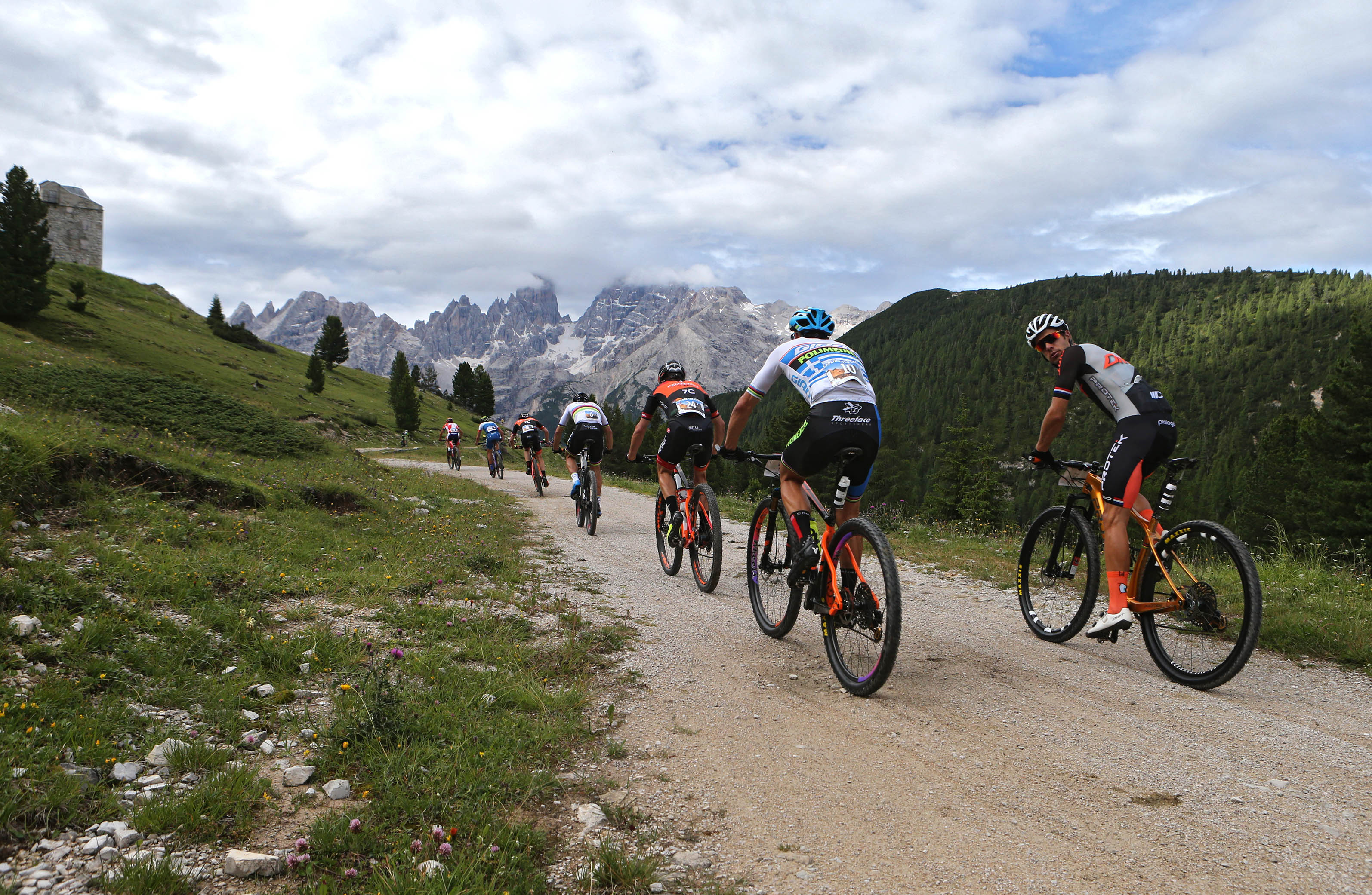 SÜDTIROL DOLOMITI SUPERBIKE SHOW. ISCRIZIONI APERTE E 25 CANDELINE DA SPEGNERE