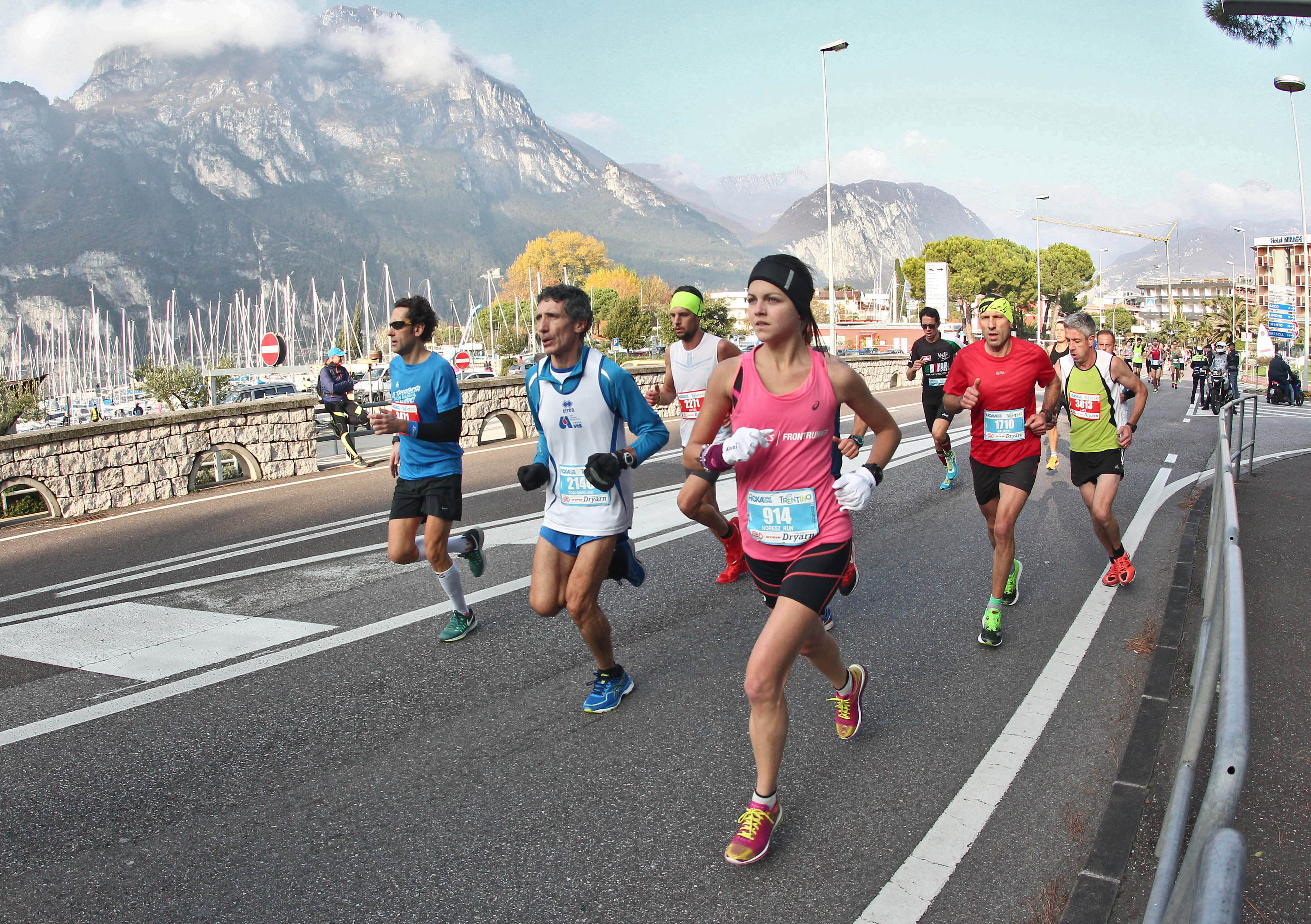 40 GIORNI ALLA GARDA TRENTINO HALF MARATHON. 32 NAZIONI E UNA MARCIA CHE PROFUMA DI VITTORIA