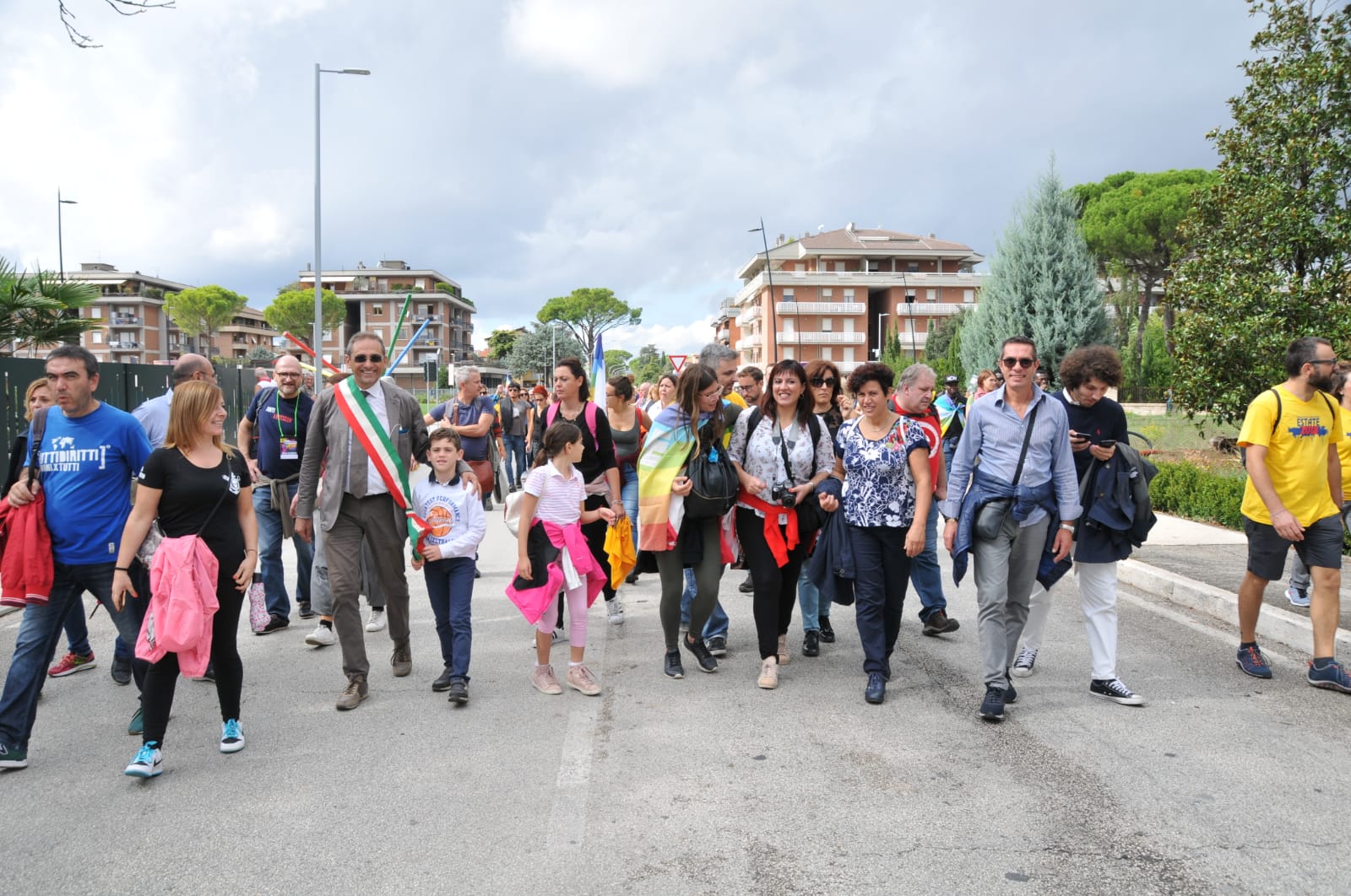 Perugia-Assisi 2018, anche Brusciano ha marciato nel nome della Pace e della Fraternità. (Scritto da Antonio Castaldo)