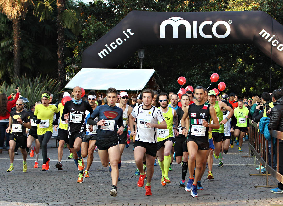 DOMENICA UNA DELLE CORSE PIÙ AMATE. IN 6.000 ALLA GARDA TRENTINO HALF MARATHON