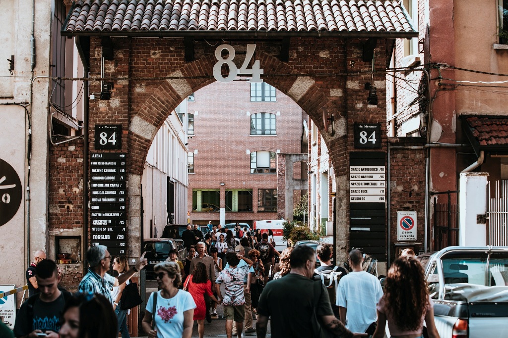 Buon Compleanno East Market, domenica 25 novembre il mercatino festeggia quattro anni 