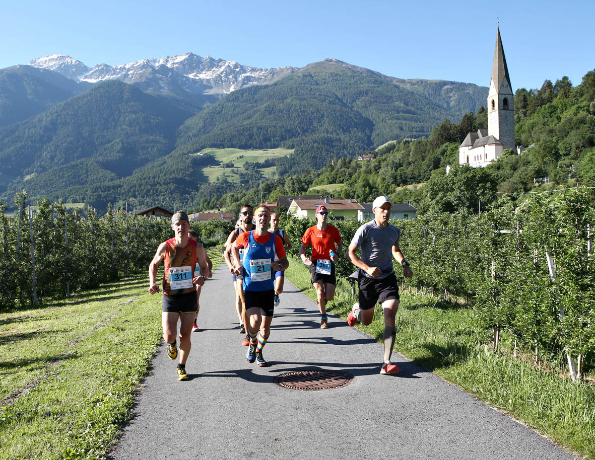 CORSE EPICHE SUL PASSO DELLO STELVIO. A NATALE REGALATI LA STELVIO MARATHON