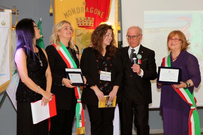 Assegnati i riconoscimenti dell’Associazione “Riviera Domitia”