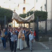 Mariglianella: La Processione del Corpus Domini promossa dalla Comunità Parrocchiale guidata dal Parroco Don Ginetto De Simone. La partecipazione del Sindaco Felice Di Maiolo e dell’Amministrazione Comunale.