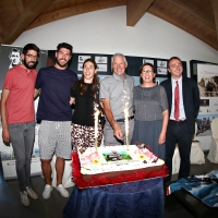 “LA LEGGENDARIA CHARLY GAUL” A CASA MOSER CECILIA E IGNAZIO FANNO GLI AUGURI ALLO “SCERIFFO”