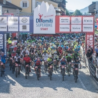 CADEL EVANS ALLA SÜDTIROL DOLOMITI SUPERBIKE. I CAMPIONI DEL MONDO PRESENTI NON SI CONTANO