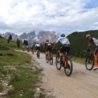 SÜDTIROL DOLOMITI SUPERBIKE SHOW. ISCRIZIONI APERTE E 25 CANDELINE DA SPEGNERE