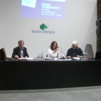 ALESSANDRO ARTINI PRESENTA, AD AREZZO, IL LIBRO DI JULIAN CARRON, CON MARIELLA CARLOTTI.