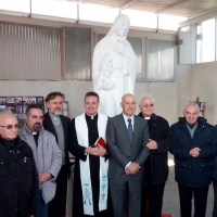 -Castello di Cisterna: Luigi Minichino ha presentato la sua ultima scultura “Maria Madre della vita”. (Scritto da Antonio Castaldo)