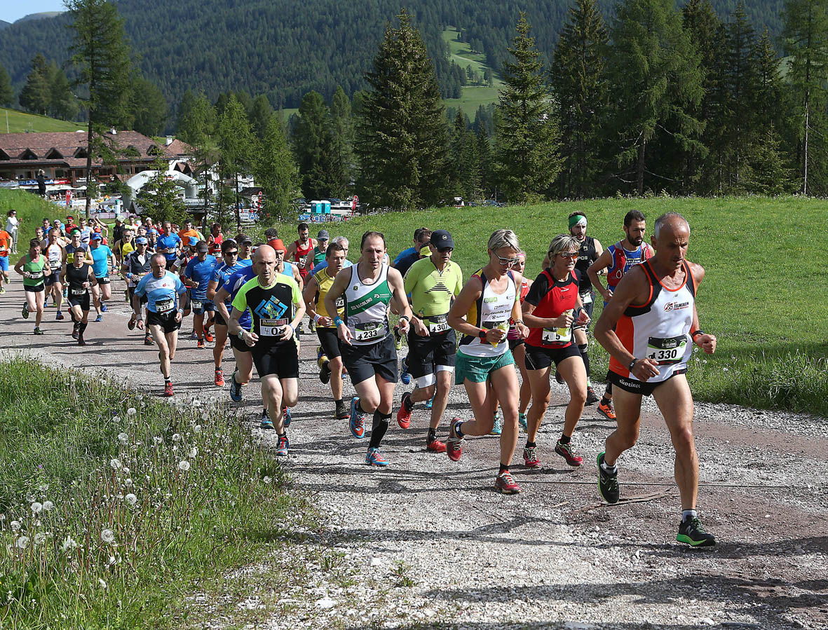 TROPPO BELLA PER RESISTERLE. DOLOMITES SASLONG “APRE” A 600 RUNNERS