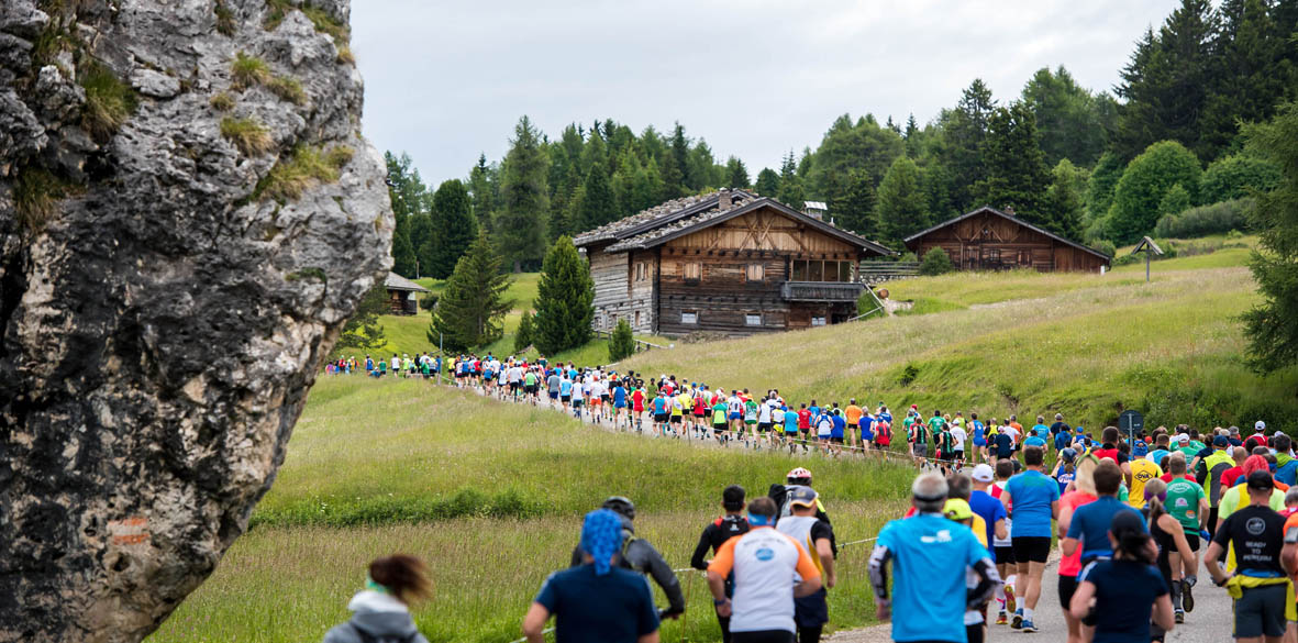 MEZZA MARATONA ALLA RISCOSSA. NOVAK DJOKOVIC SULL’ALPE DI SIUSI