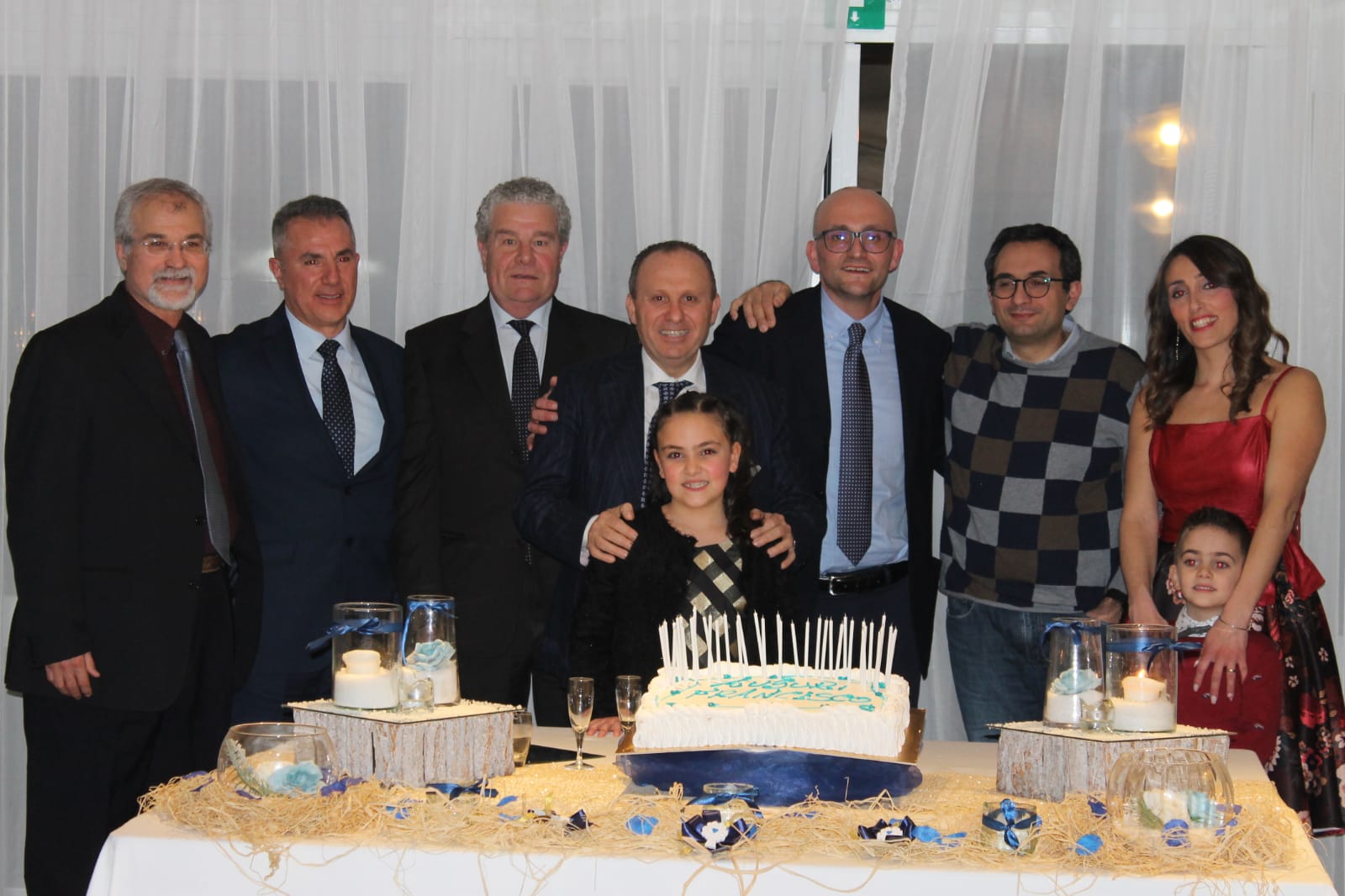 -Al Relais Villa Buonanno di Cercola festeggiato il compleanno di Francesco Principato, tra affetti familiari e amicizia, buona cucina e musica jazz. (Scritto da Antonio Castaldo)