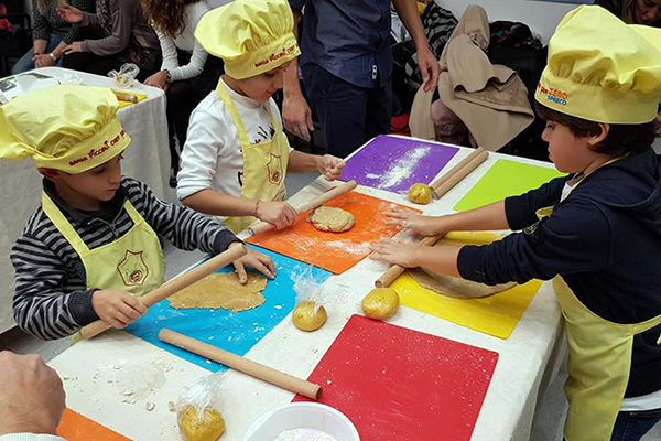 Colori e sapori primaverili nel laboratorio della Banda Piccoli Chef