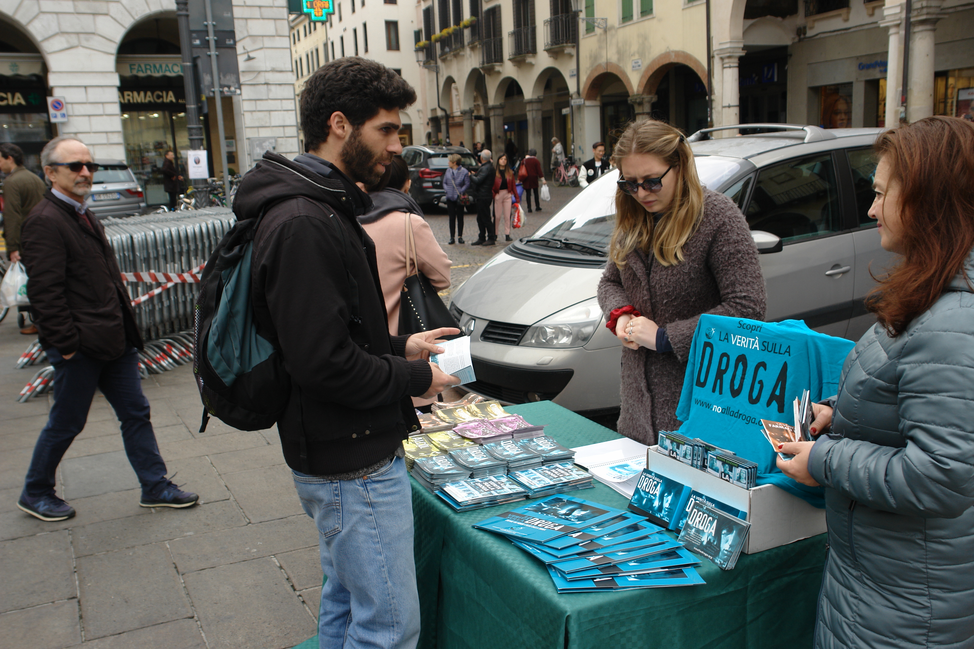 Mondo Libero dalla Droga in Piazza delle Erbe a Padova