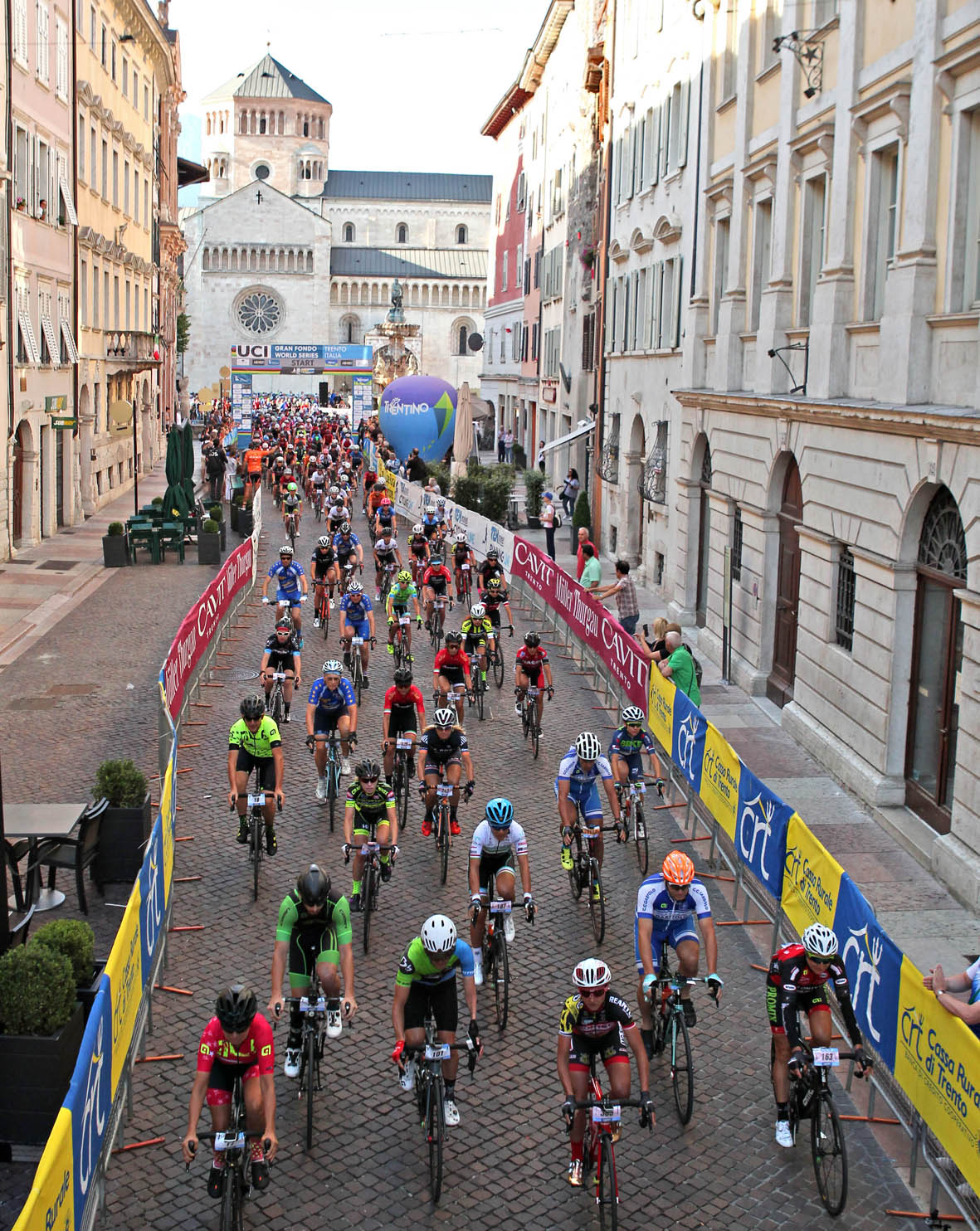 QUOTE LEGGENDARIE IN SCADENZA ALLA “CHARLY GAUL”. SALITA MITICA IN TOUR SULLE STRADE DEI CAMPIONI