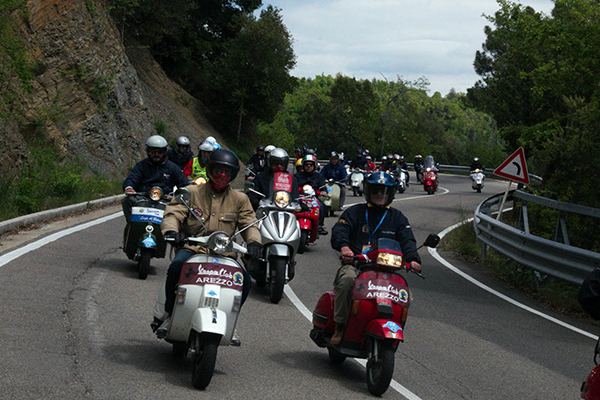 VespArezzo, torna il raduno nazionale del 1° maggio