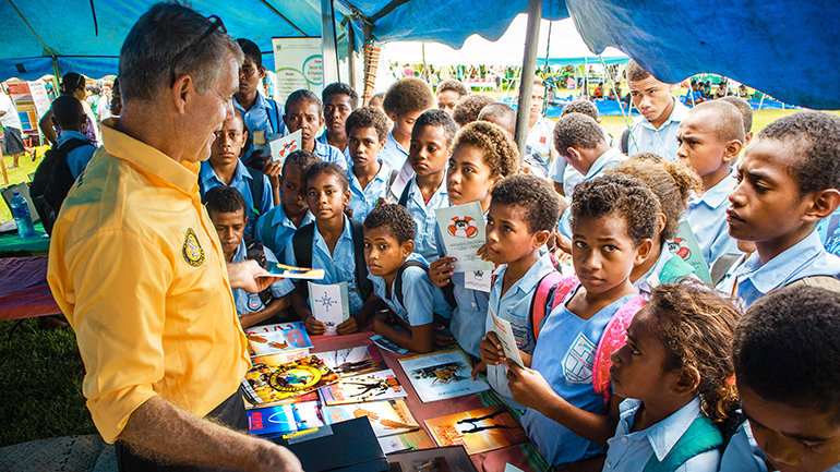 Le isole Fiji accolgono i volontari della Chiesa di Scientology dopo le devastazioni di due cicloni