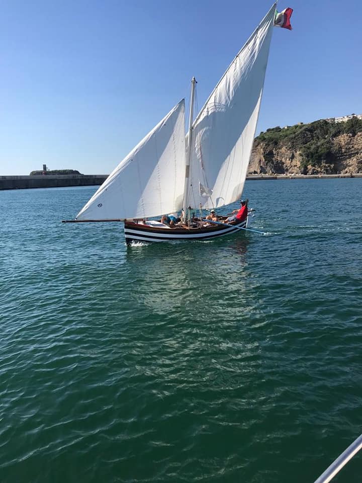 Operazione Quandel, navigazione a vela latina lungo costa da Monte di Procida a Gaeta