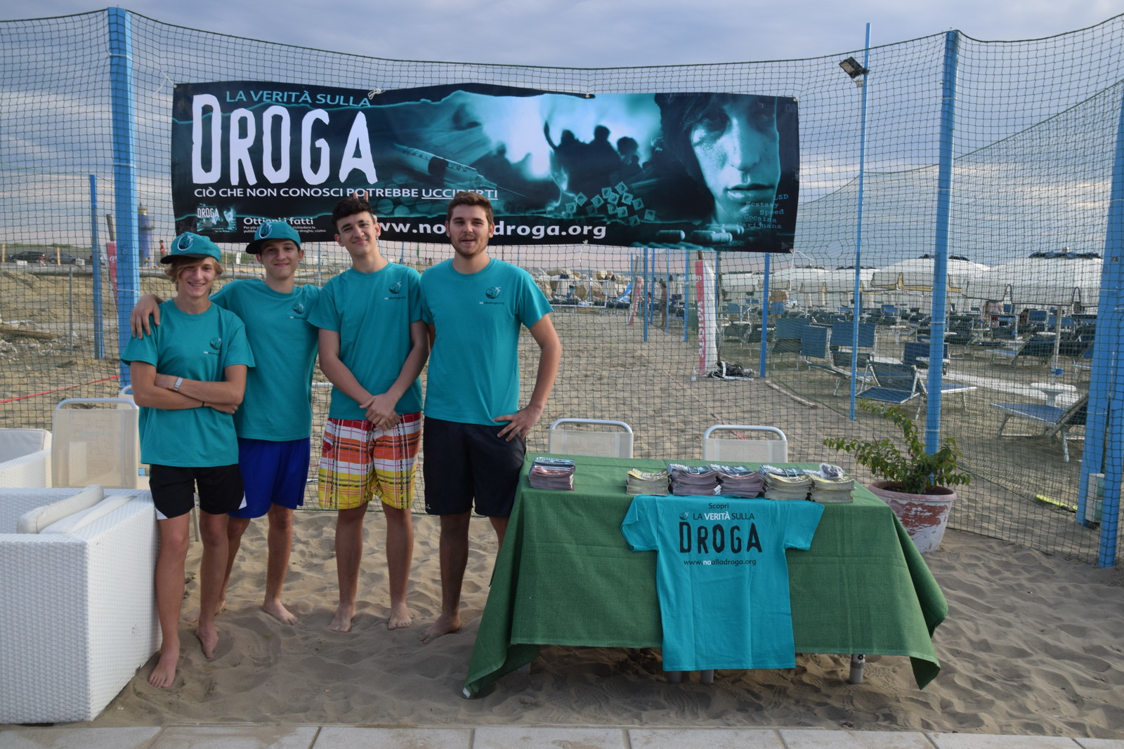 Al bagno “Il Faro” di Castiglione della Pescaia una serata a tema “La Verità sulla Droga”