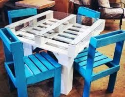 Pallet mania: tante idee per l’arredo, non poche insidie per casa e salute