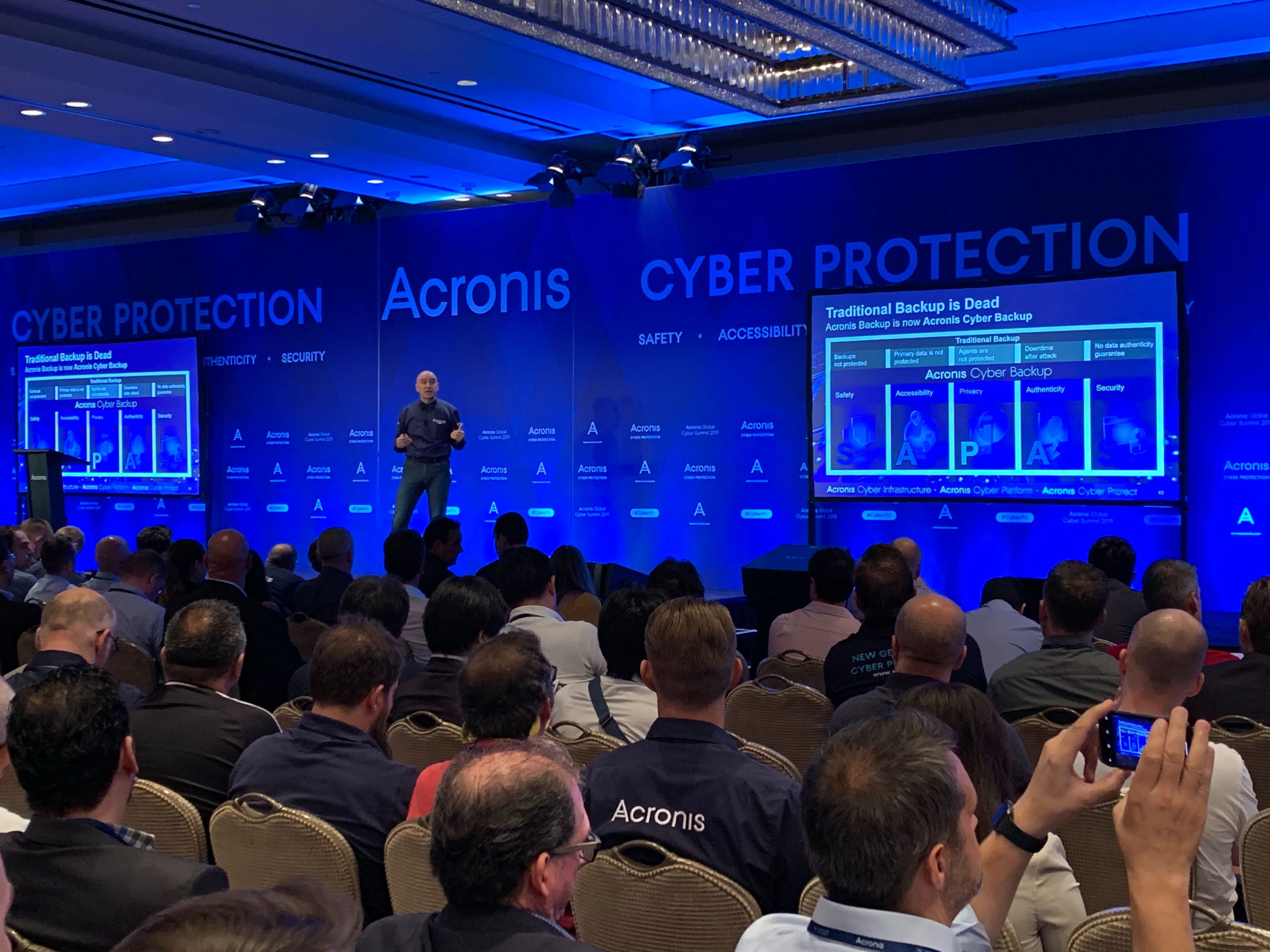 Acronis presenta le innovative soluzioni di protezione informatica che relegano al passato il backup e la protezione dei dati tradizionali