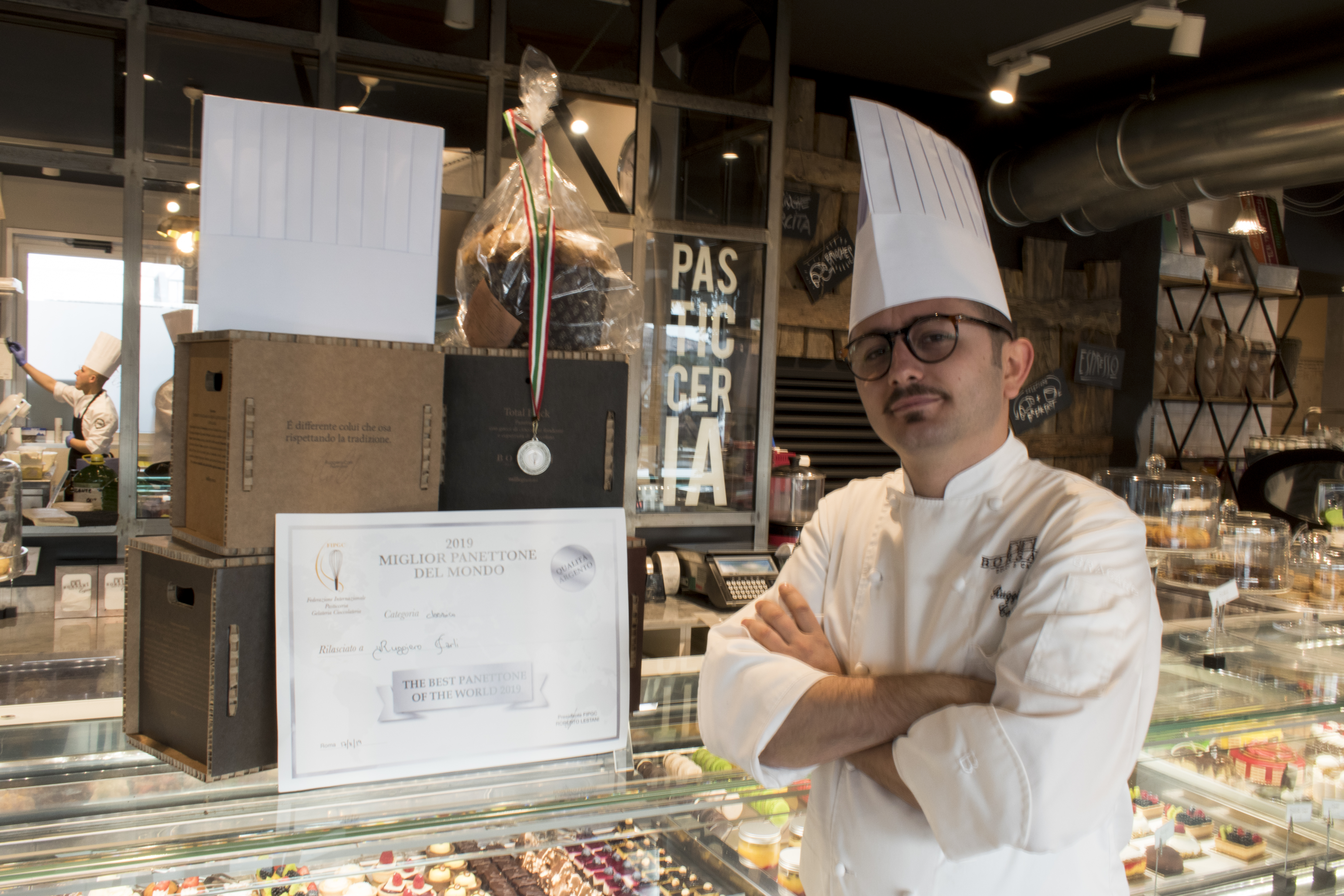 IL PANETTONE ARTIGIANALE DEL PASTRY CHEF RUGGIERO CARLI  E’ UNO DEI MIGLIORI AL MONDO