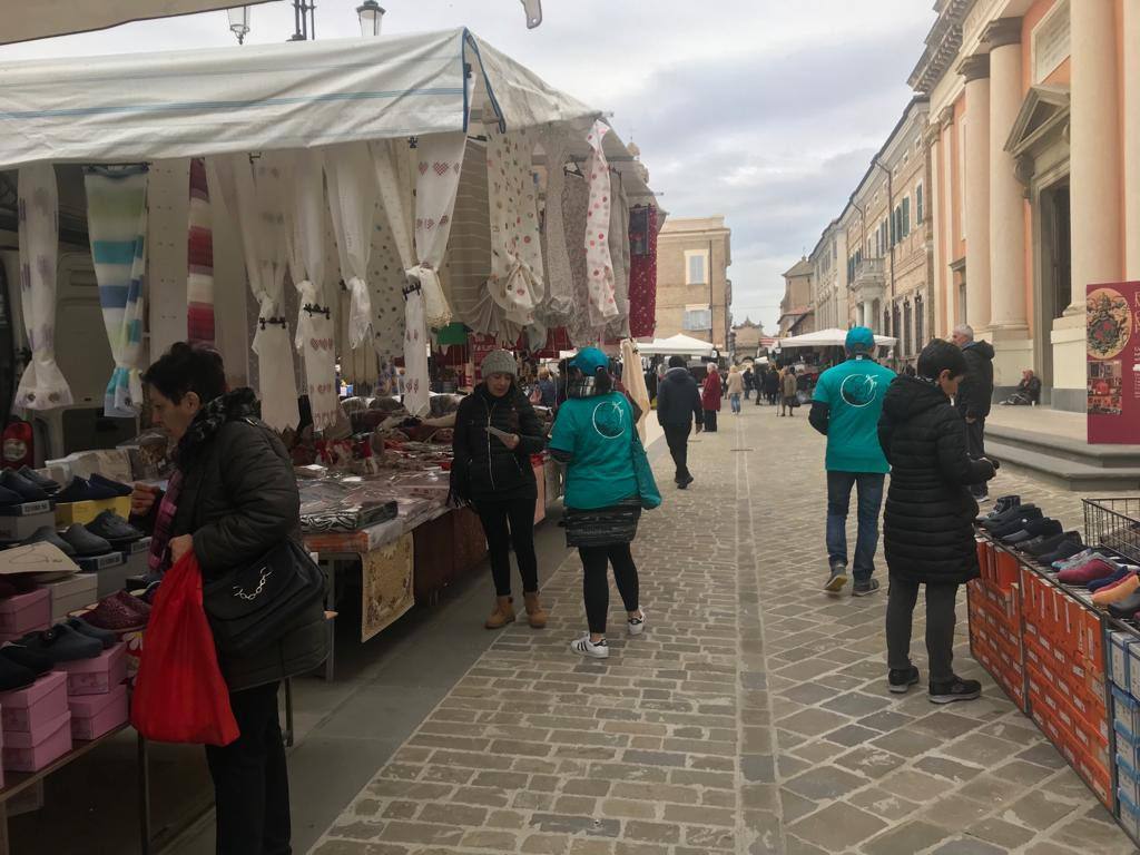 Senigallia: prevenzione alla droga  al mercato 