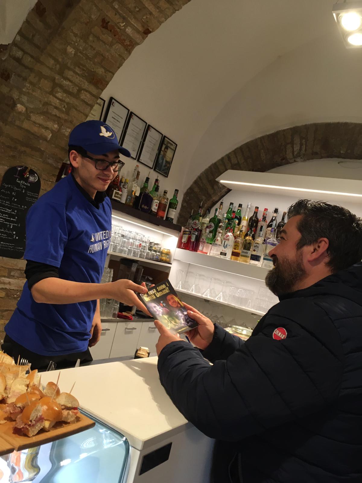 A Macerata locali pubblici a sostegno dei Diritti Umani