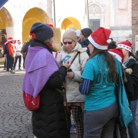 Diffusione della Verità sulla Droga alla Corsa dei Babbo Natale e delle Befane