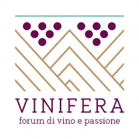 VINIFERA A TRENTO: ASSAGGI, INCONTRI E LABORATORI PER CONOSCERE I VINI ARTIGIANALI DELL’ARCO ALPINO