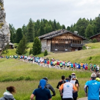 MEZZA MARATONA ALLA RISCOSSA. NOVAK DJOKOVIC SULL’ALPE DI SIUSI