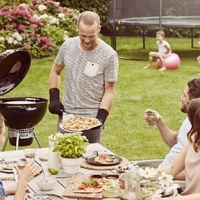 UN BARBECUE CHE GRIGLIA, ARROSTISCE E AFFUMICA: E’ IL MASTER TOUCH GBS PREMIUM