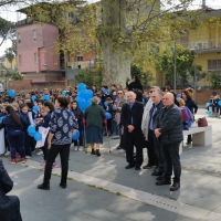 Mariglianella, “La Passeggiata in Blu” dell’Istituto Comprensivo “Carducci” per la sensibilizzazione sull’autismo.   