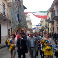 -Brusciano La Questua del Giglio Passo Veloce per la 144esima Ballata dei Gigli in Onore di Sant’Antonio di Padova. (Scritto da Antonio Castaldo)