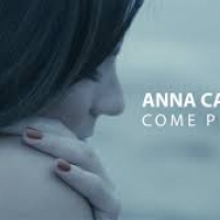 E' finalmente sul mercato discografico il singolo “Come pioggia” della cantautrice Anna Capasso