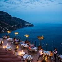 Ferragosto a Le Agavi di Positano, 3 giorni di festa tra musica, cibo e fuochi d’artificio dal 13 agosto