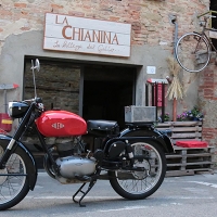 Una mostra-raduno di mezzi d’epoca per le strade di Montagnano