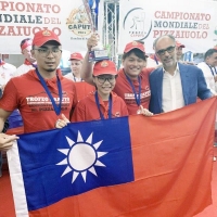 Successo al Pizza Village per il “XVIII Campionato del Mondo dei Pizzaiuoli” e il “Trofeo delle Nazioni”