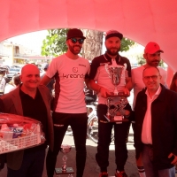 - Mariglianella: Successo del “VII Trofeo Ciclistico De Angelis” promosso da “ACB e Pro Loco” con il Patrocinio dell’Amministrazione Comunale.